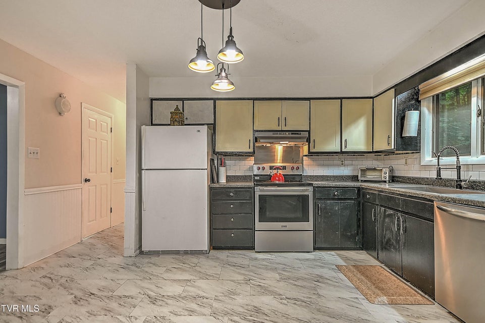 Photo #12: 2933 Cherokee Road