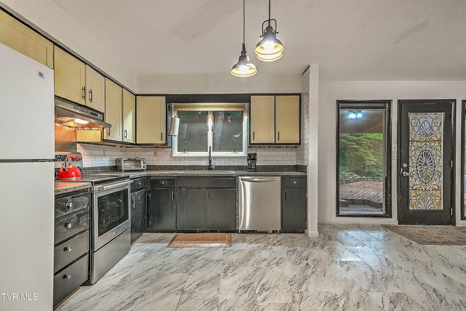 Photo #13: 2933 Cherokee Road