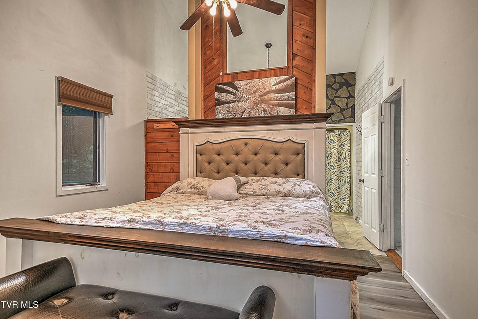 Photo #14: 2933 Cherokee Road