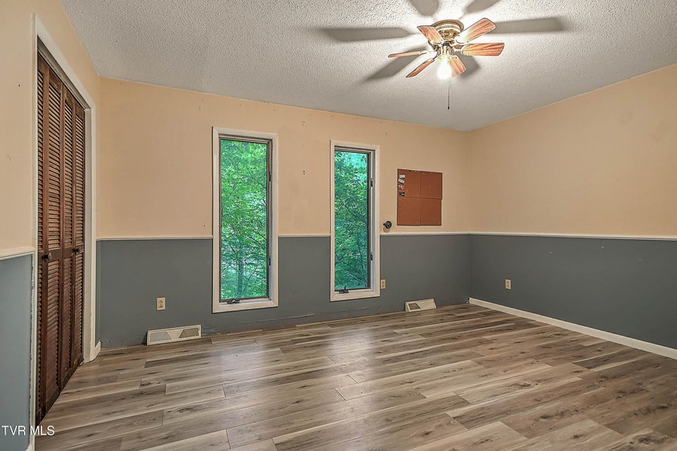 Photo #27: 2933 Cherokee Road