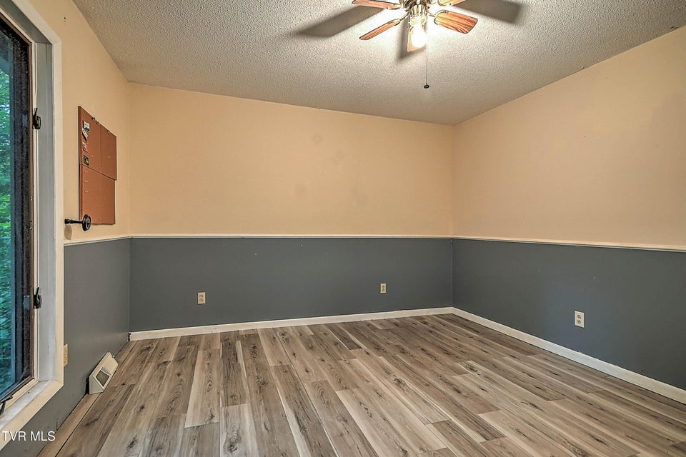 Photo #28: 2933 Cherokee Road