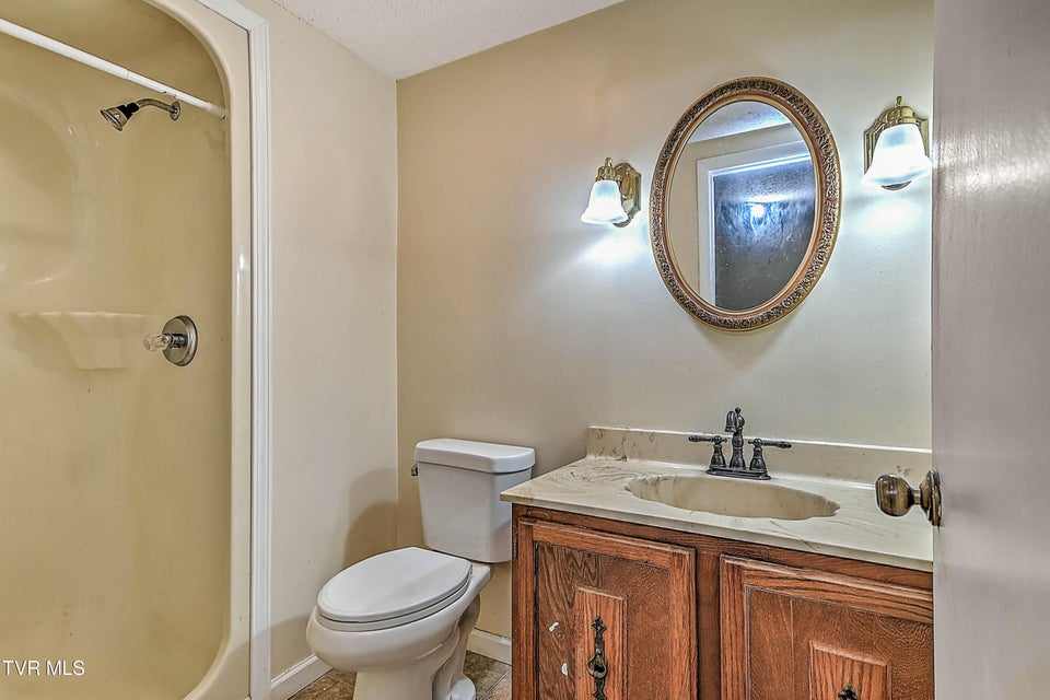 Photo #37: 2933 Cherokee Road