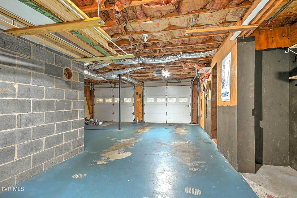 Photo #41: 2933 Cherokee Road