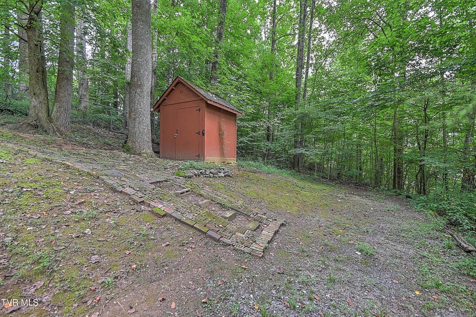 Photo #47: 2933 Cherokee Road