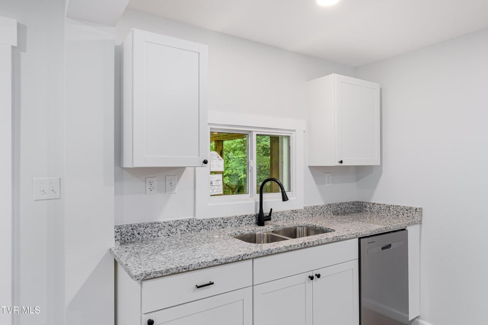 Photo #38: 6573 Kingsport Highway