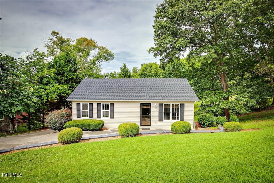 Photo #4: 311 Jefferson Drive