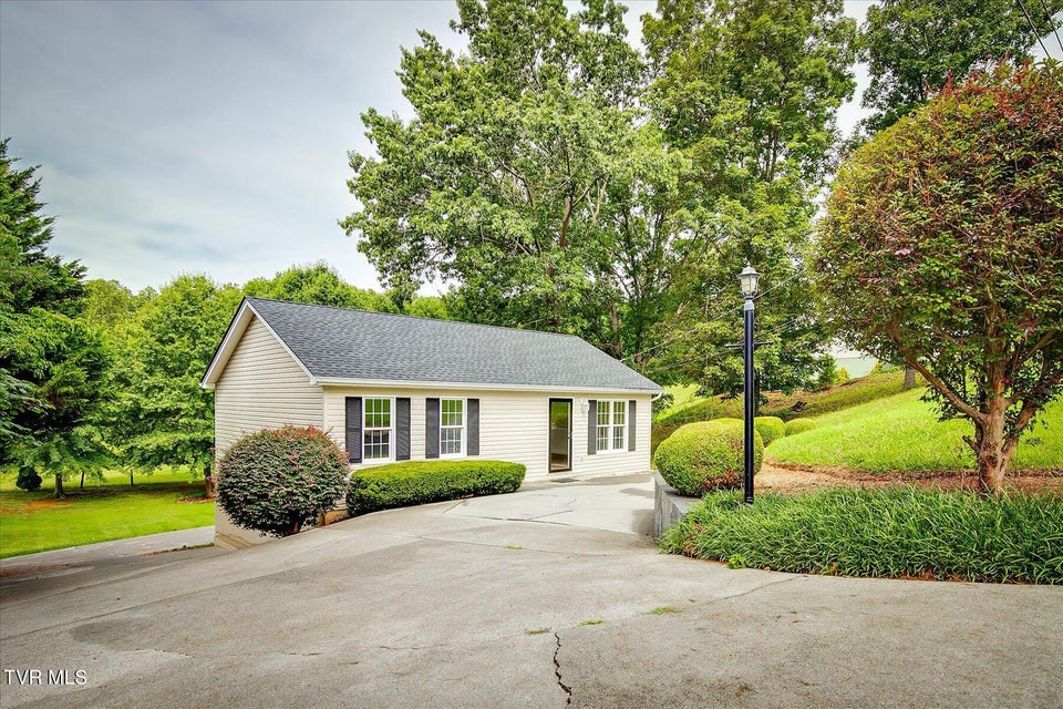 Photo #6: 311 Jefferson Drive