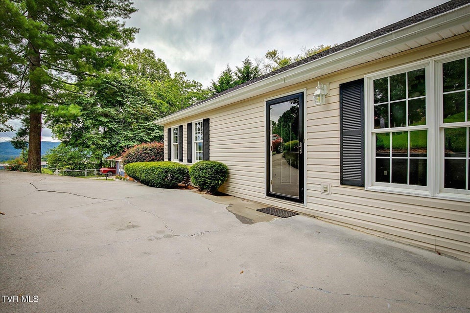 Photo #7: 311 Jefferson Drive