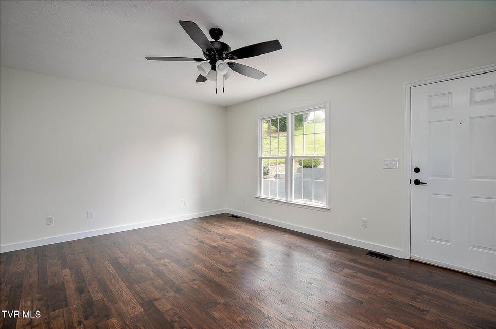 Photo #9: 311 Jefferson Drive