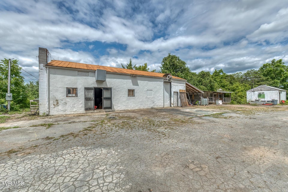 Photo #30: 176 Wade Bulla Road