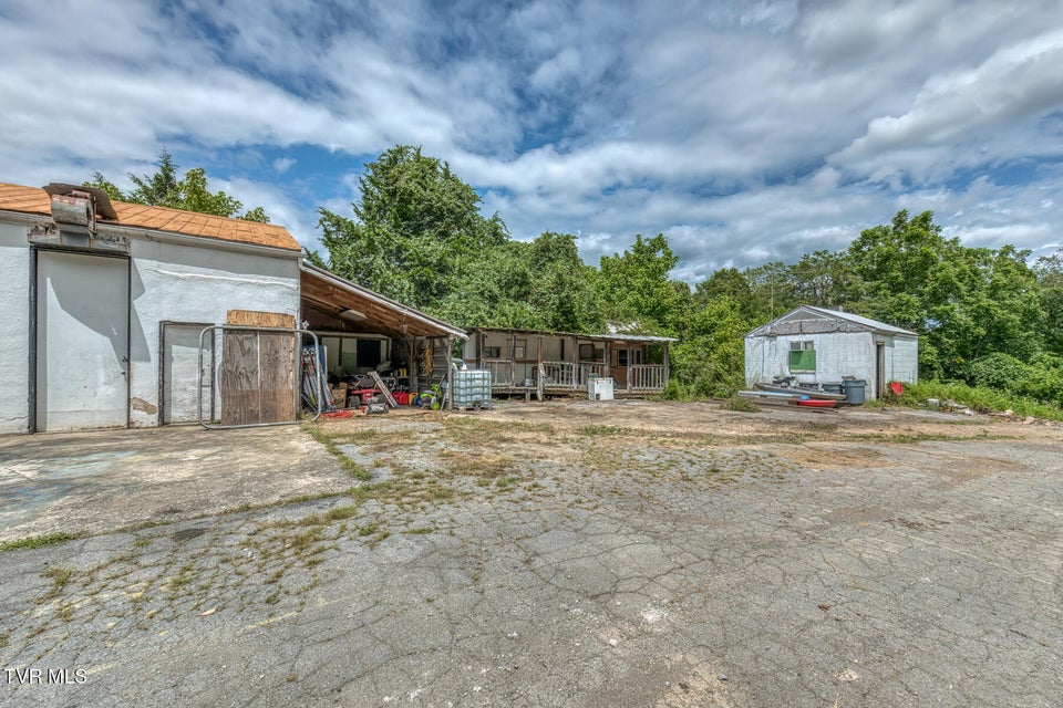 Photo #31: 176 Wade Bulla Road