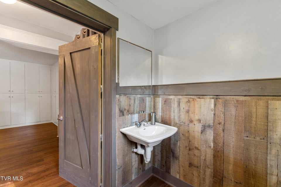Photo #41: 1606 Hannah Street