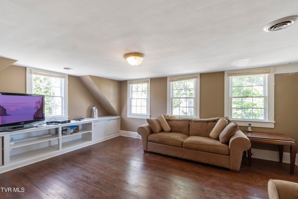 Photo #53: 1606 Hannah Street
