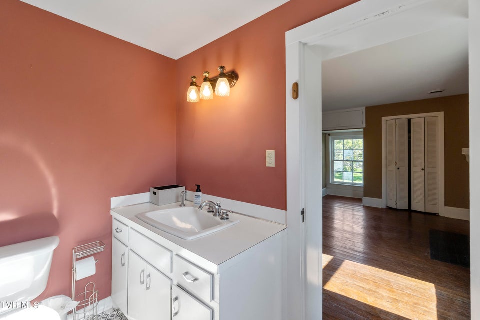 Photo #62: 1606 Hannah Street
