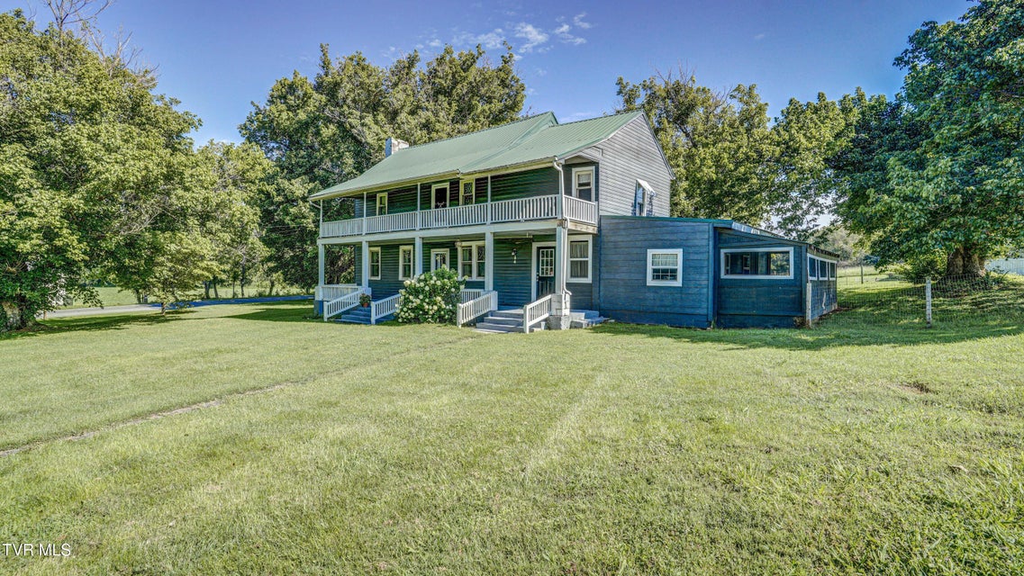 Photo #3: 4743 Greenwood Drive