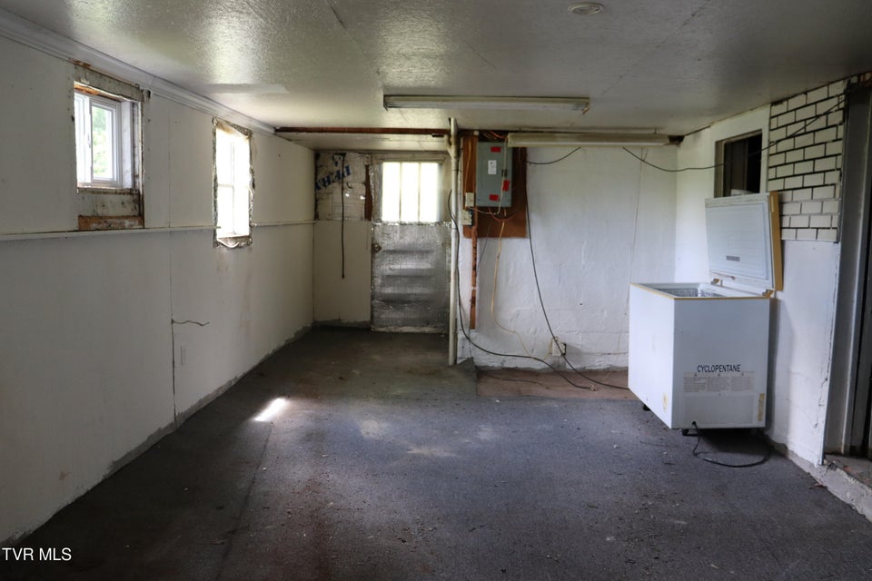 Photo #35: 406 Prospect Avenue