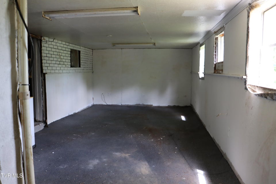 Photo #37: 406 Prospect Avenue