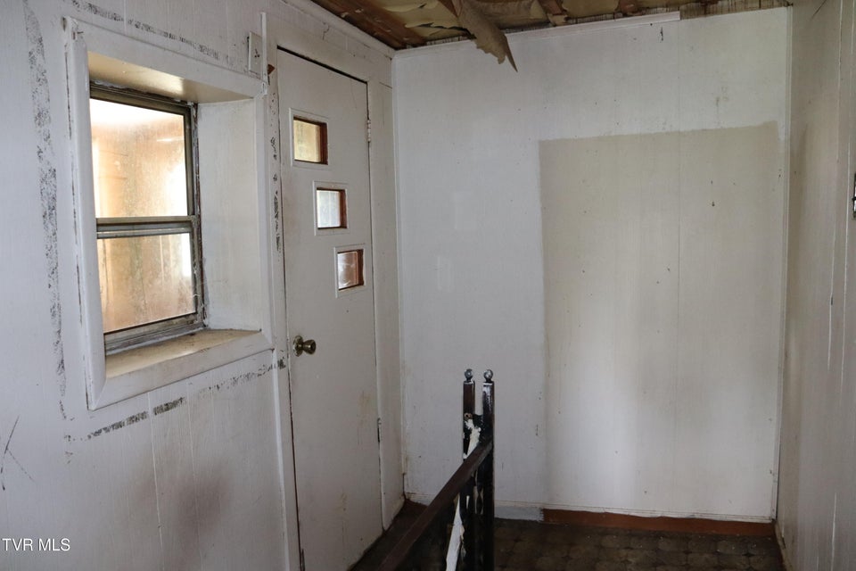 Photo #27: 406 Prospect Avenue