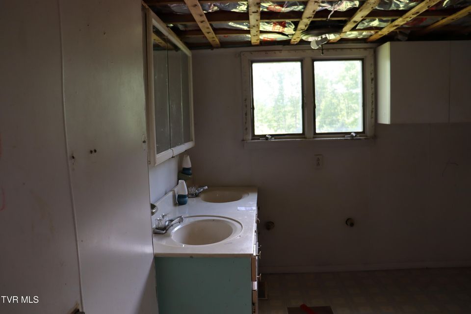 Photo #23: 406 Prospect Avenue