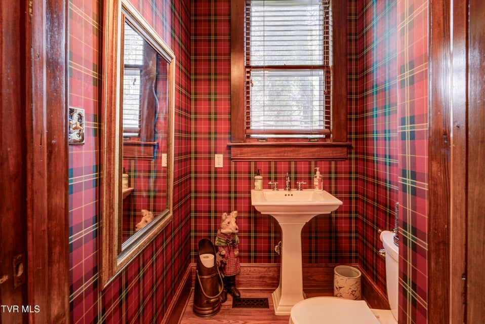 Photo #21: 801 Holston Avenue