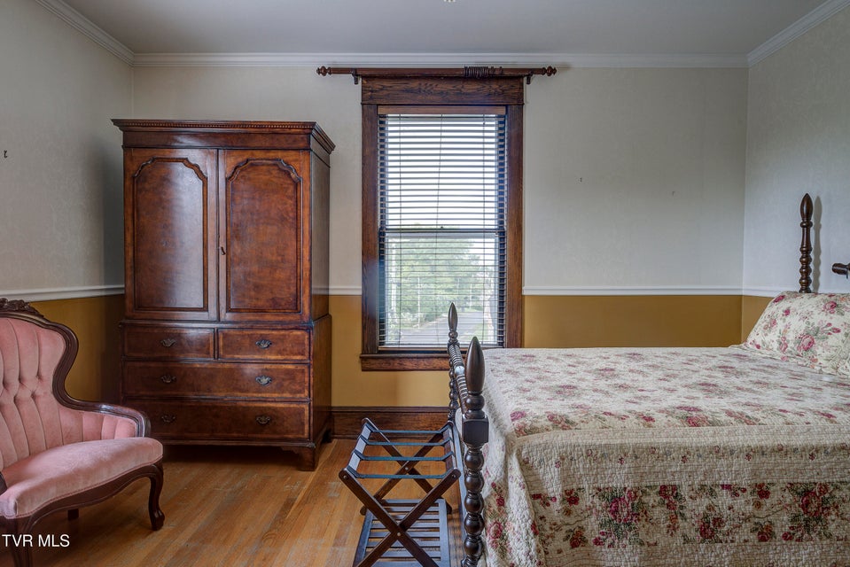 Photo #40: 801 Holston Avenue