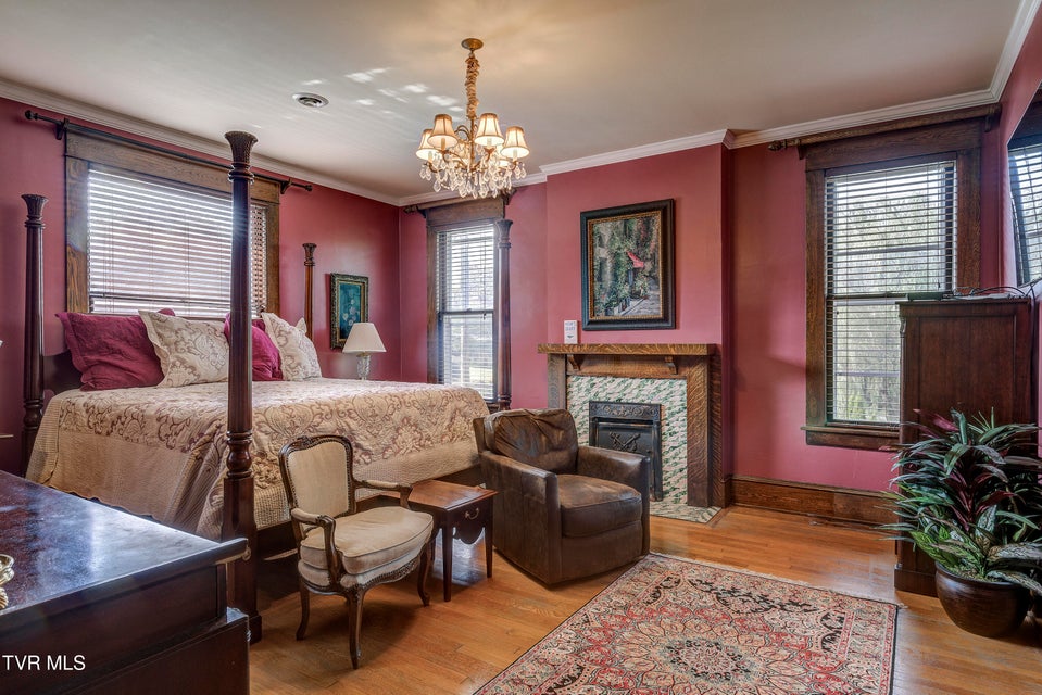 Photo #44: 801 Holston Avenue
