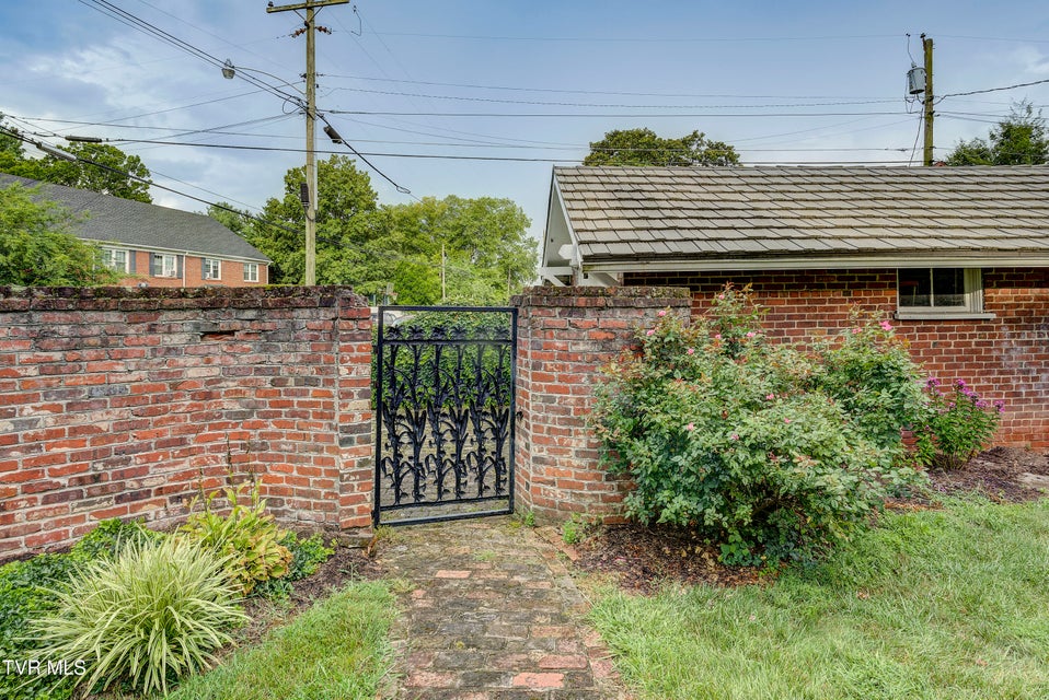 Photo #84: 801 Holston Avenue