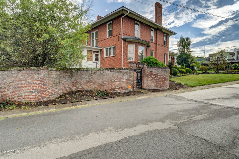 Photo #86: 801 Holston Avenue