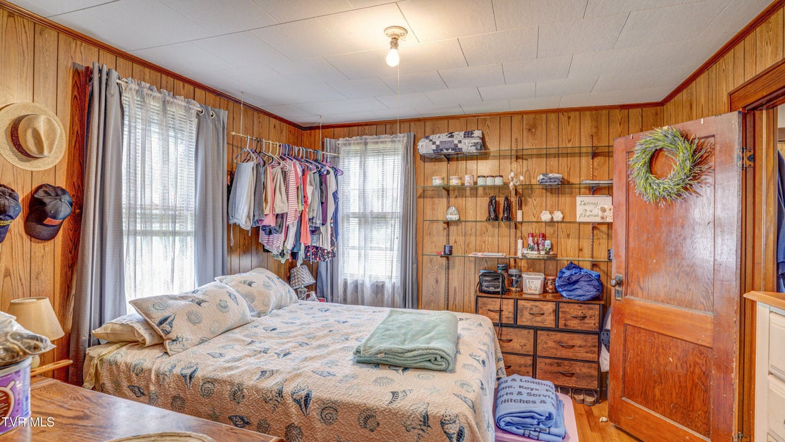 Photo #9: 105 York Drive