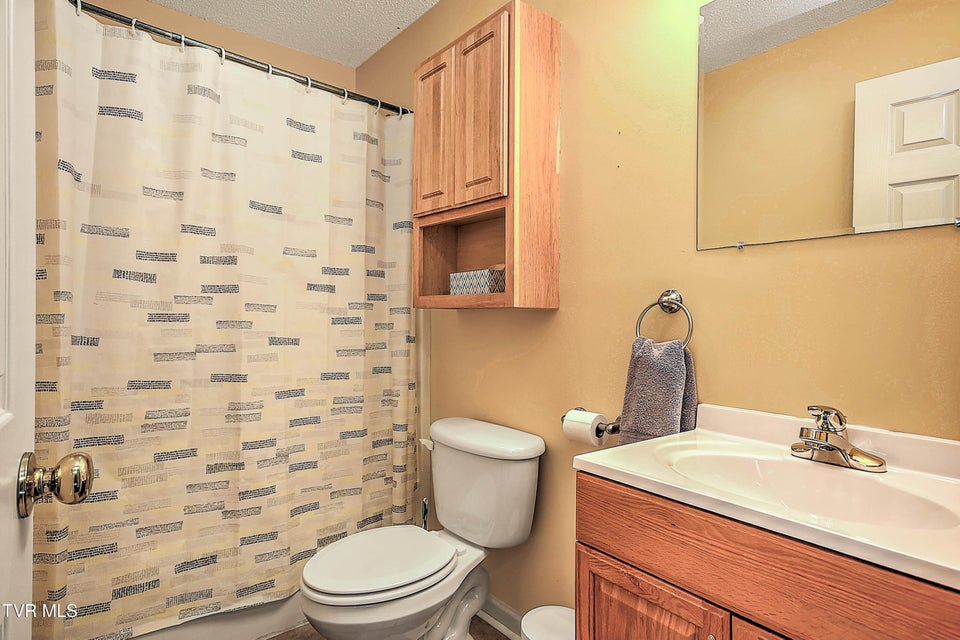 Photo #32: 1017 Barber Road