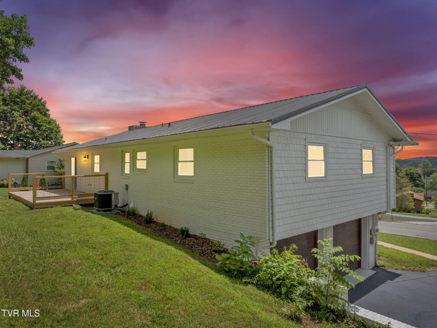 Photo #3: 640 Foothills Road