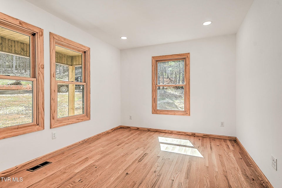Photo #14: 512 Norris Rd ( Bridle Path) Road