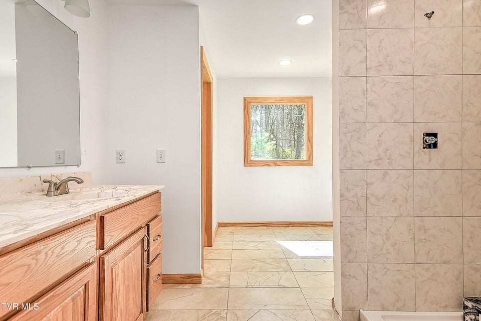 Photo #15: 512 Norris Rd ( Bridle Path) Road