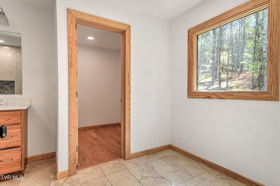 Photo #20: 512 Norris Rd ( Bridle Path) Road