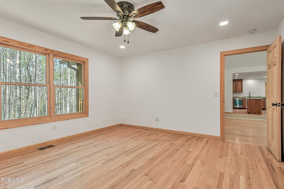 Photo #21: 512 Norris Rd ( Bridle Path) Road