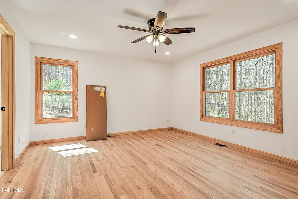 Photo #26: 512 Norris Rd ( Bridle Path) Road