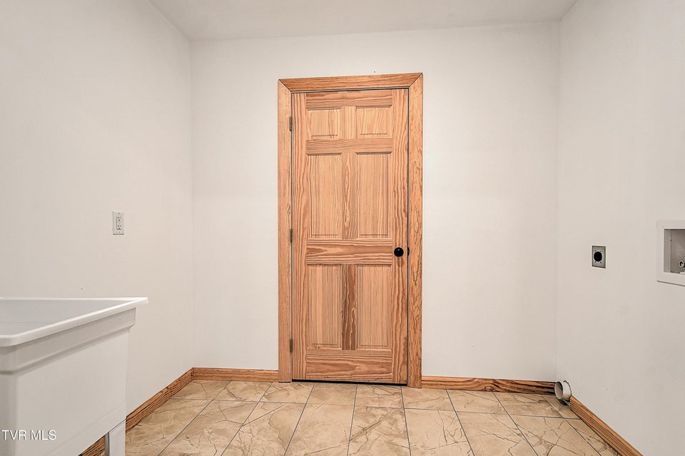 Photo #32: 512 Norris Rd ( Bridle Path) Road