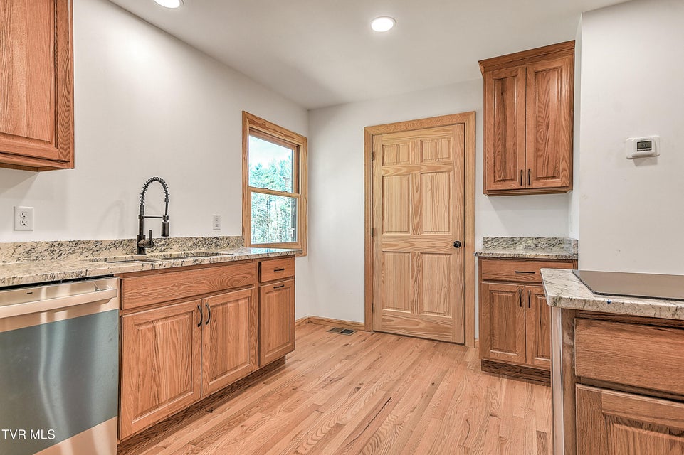 Photo #33: 512 Norris Rd ( Bridle Path) Road