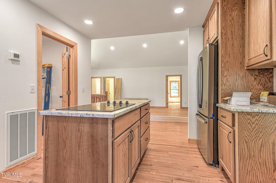 Photo #34: 512 Norris Rd ( Bridle Path) Road