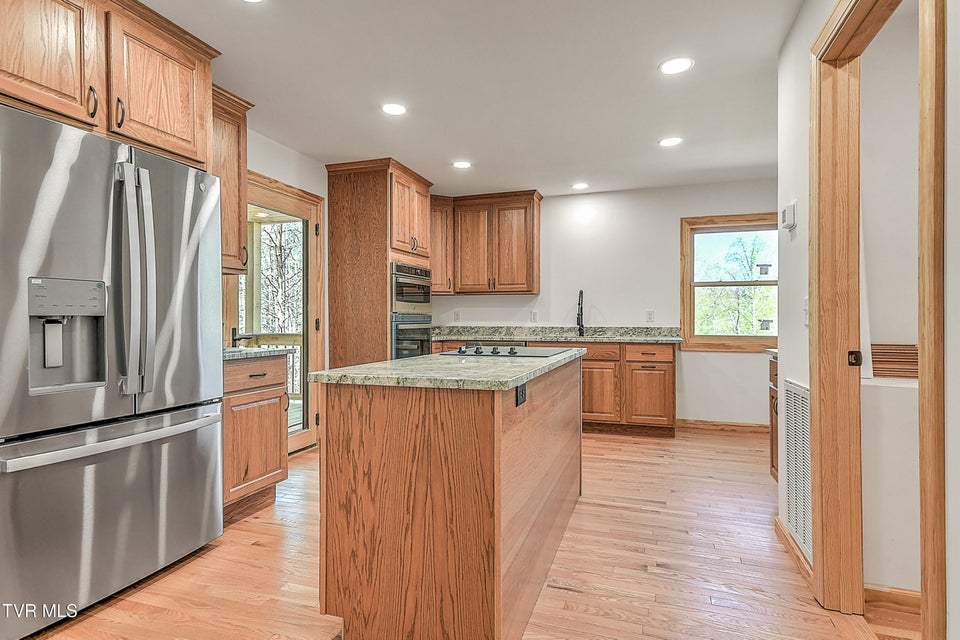 Photo #39: 512 Norris Rd ( Bridle Path) Road