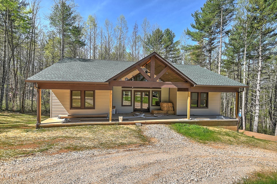 Photo #5: 512 Norris Rd ( Bridle Path) Road