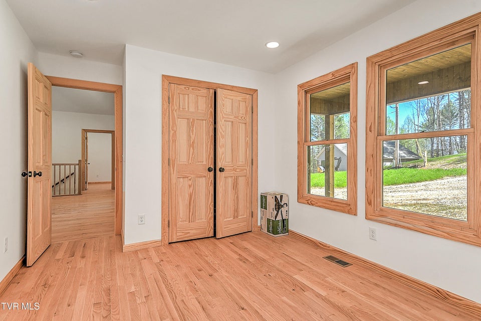 Photo #46: 512 Norris Rd ( Bridle Path) Road