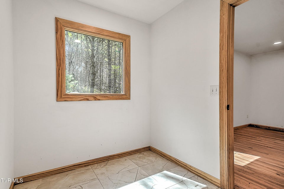 Photo #47: 512 Norris Rd ( Bridle Path) Road