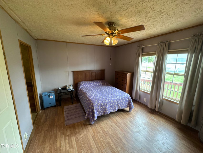 Photo #18: 158 North Drive