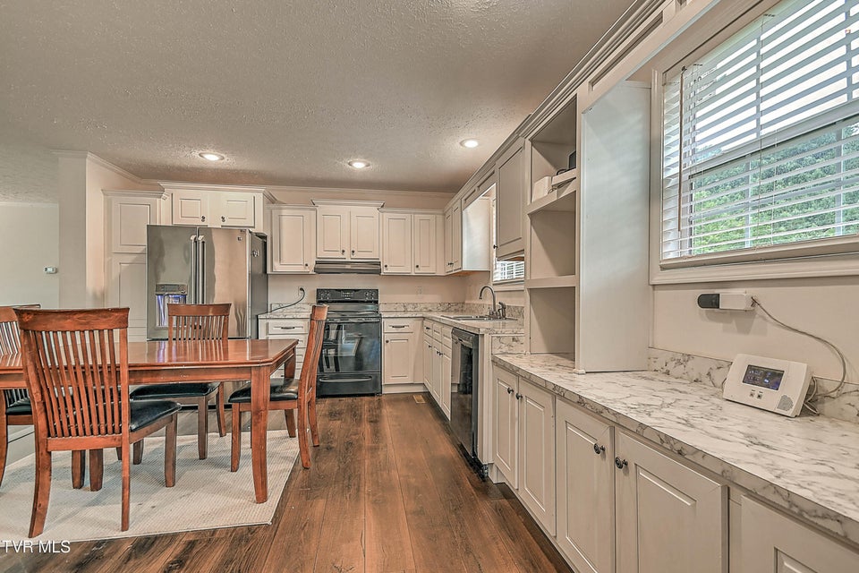 Photo #15: 19009 Rich Valley Road