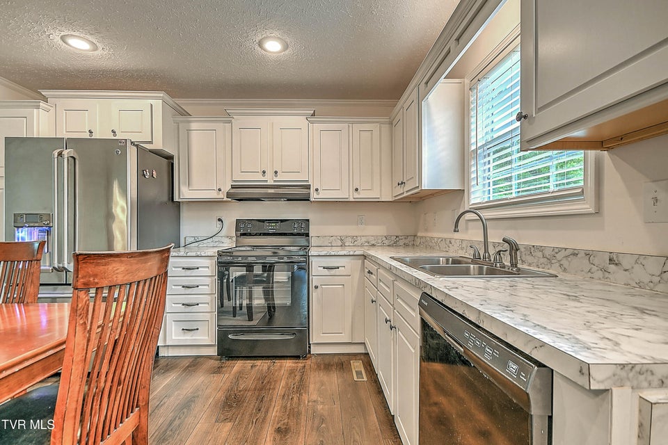 Photo #16: 19009 Rich Valley Road