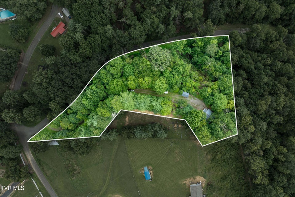 Photo #27: 2121 Shingletown Road