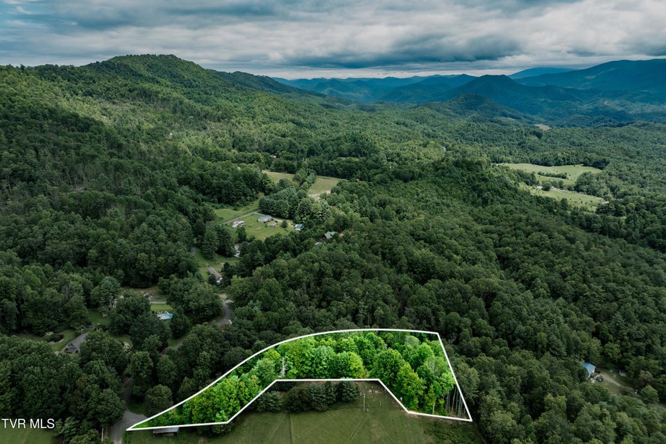 Photo #29: 2121 Shingletown Road