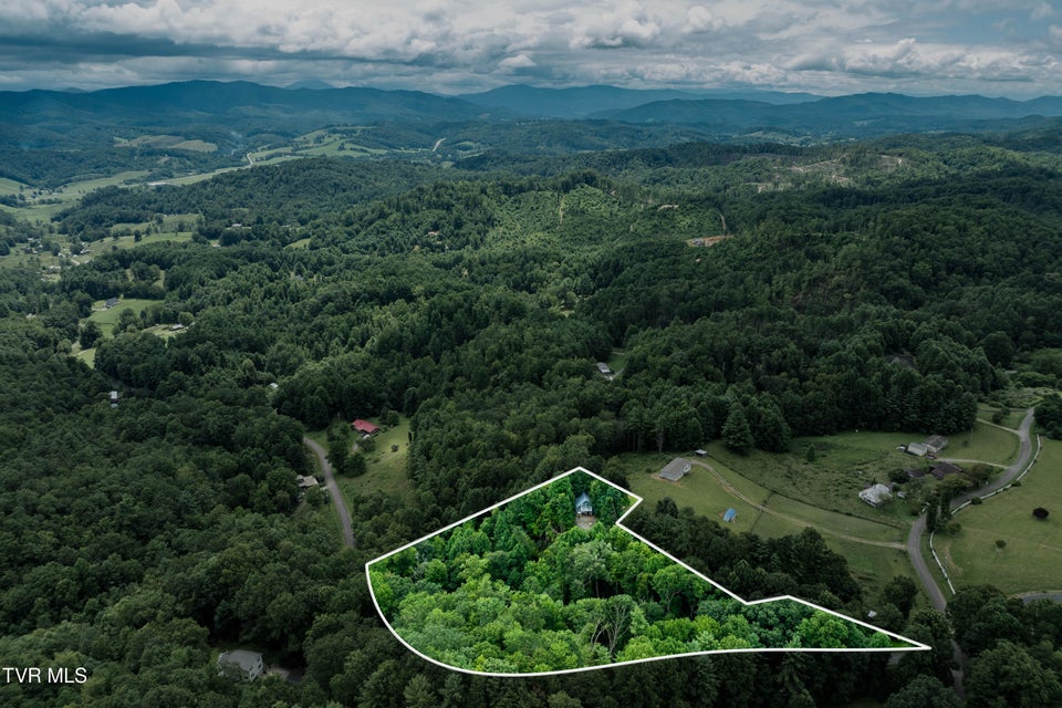 Photo #31: 2121 Shingletown Road