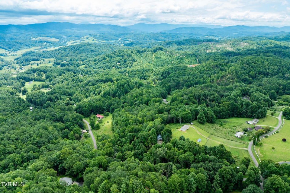 Photo #32: 2121 Shingletown Road